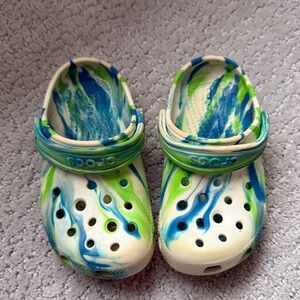 Crocs Tir Dye Blue Green Slip-on Waterproof Shoes Strap Kids Unisex Size C 10
